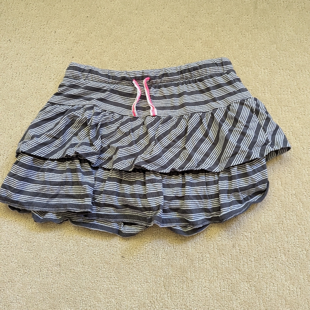 Gray and white diagonal striped skirt